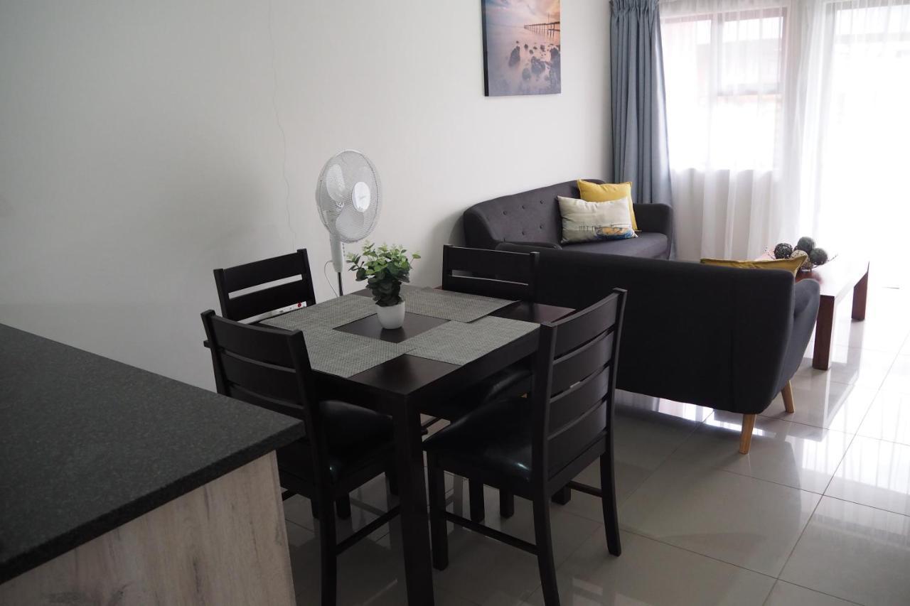 Or Tambo Self Catering Apartments, The Willows Boksburg Exterior photo